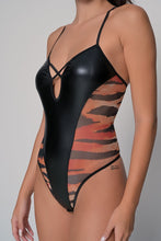 Φόρτωση εικόνας στο εργαλείο προβολής Συλλογής, Κορμάκι Ανοιχτό Leather Animal Print Milena Paris 2494 | evaunderwear