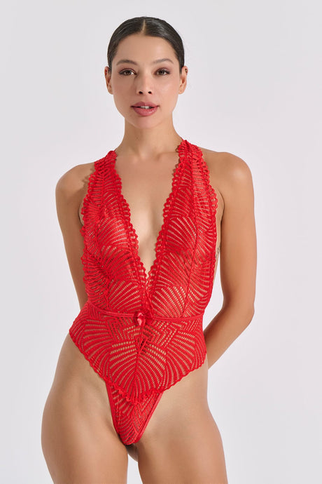 EVAUNDERWEAR - γυναικείο κορμάκι - Milena Paris 2506 - δαντελένιο body string σε κόκκινο με βαθύ ντεκολτέ και ιδιαίτερο σχέδιο δαντέλας